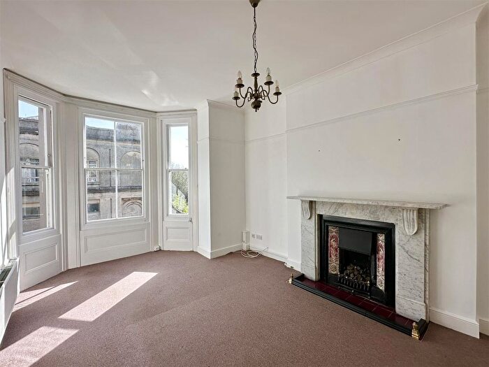 2 Bedroom Flat For Sale In Magdalen Road, St. Leonards-On-Sea, TN37