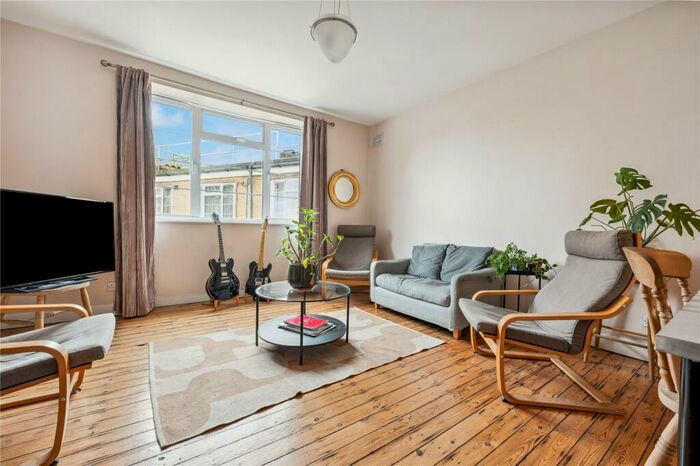 3 Bedroom Flat To Rent In Highbury Grove Court, Highbury Grove, N5