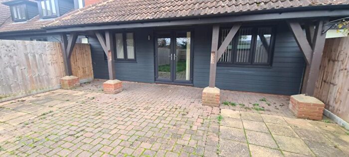 3 Bedroom Semi-Detached Bungalow To Rent In Grange Road, Netley Abbey, SO31