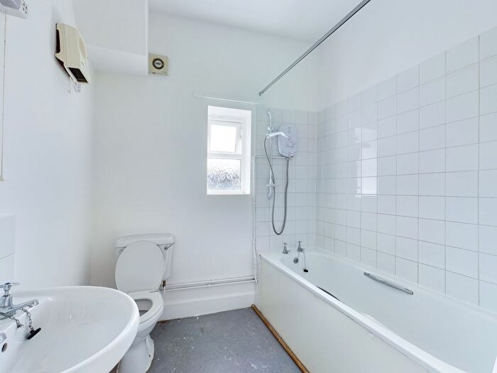 1 Bedroom Flat To Rent In Kendrick House, Kendrick Lane, Stroud, GL5