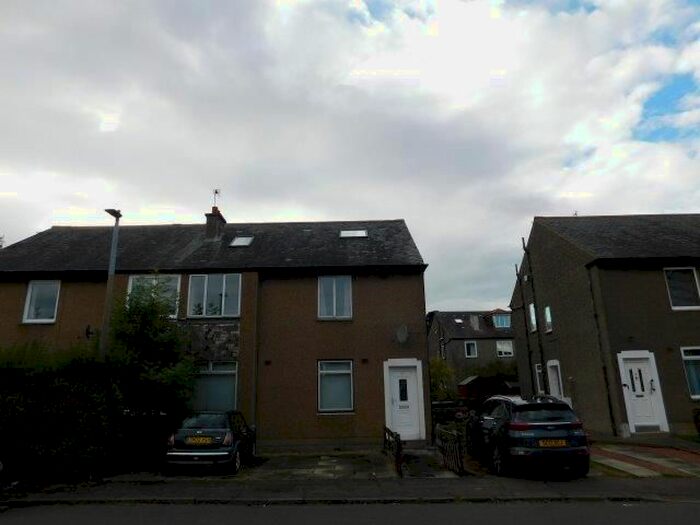 4 Bedroom Flat To Rent In Carrick Knowe Gardens, Edinburgh, EH12
