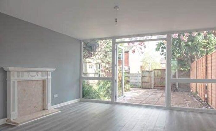 3 Bedroom Terraced House For Sale In Hornby Avenue, Wirral, CH62
