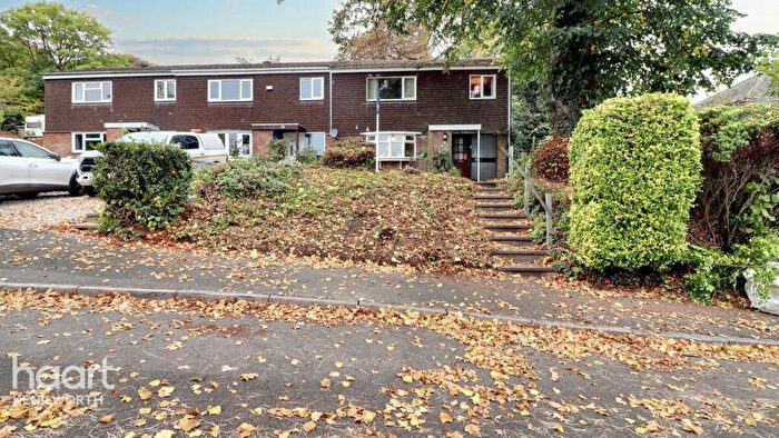 3 Bedroom End Of Terrace House For Sale In Watling Road, Kenilworth, CV8