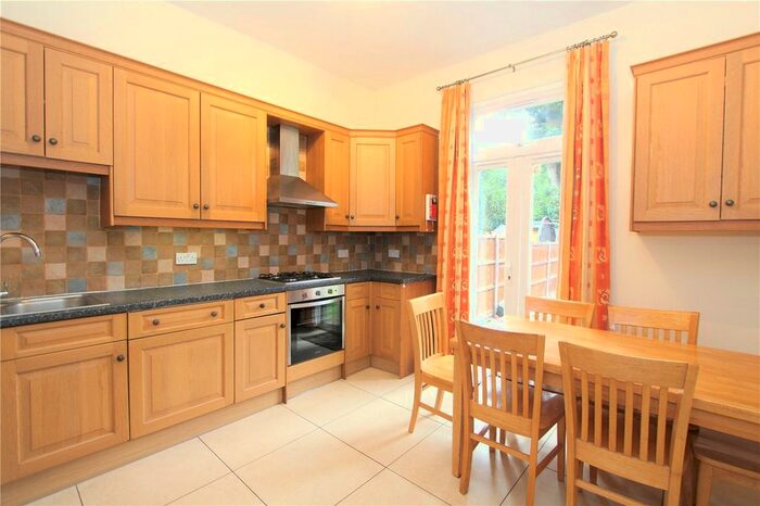3 Bedroom Flat To Rent In Woodgrange Avenue, London W5