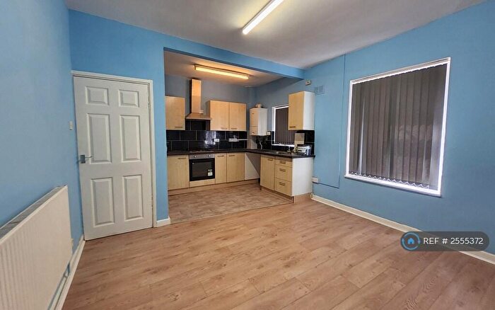 3 Bedroom Terraced House To Rent In Baguley Street, Droylsden, Manchester, M43