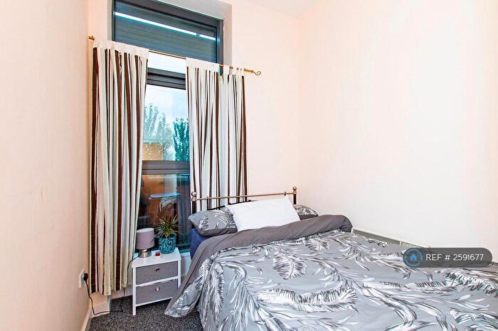 2 Bedroom Flat To Rent In Pall Mall, Liverpool, L3