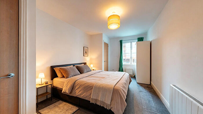 2 Bedroom Flat To Rent In Pinnacle Building, Dove Road, London, N1