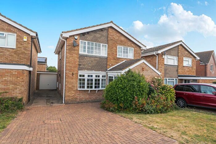 4 Bedroom Detached House For Sale In Knolls Way, Clifton, Shefford, SG17
