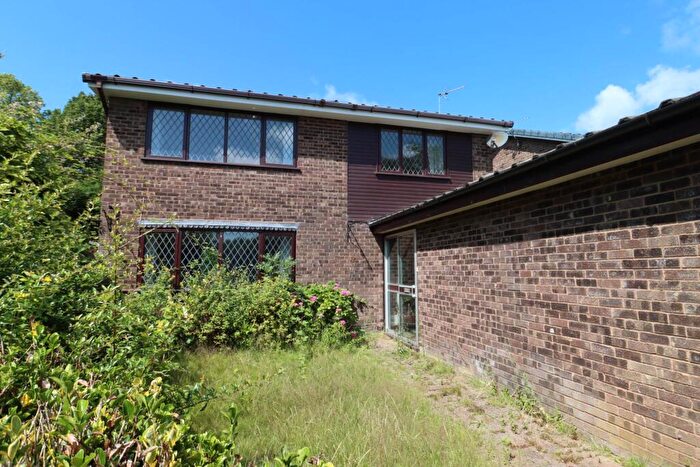 4 Bedroom Detached House For Sale In Meadowcroft, Neston, CH64