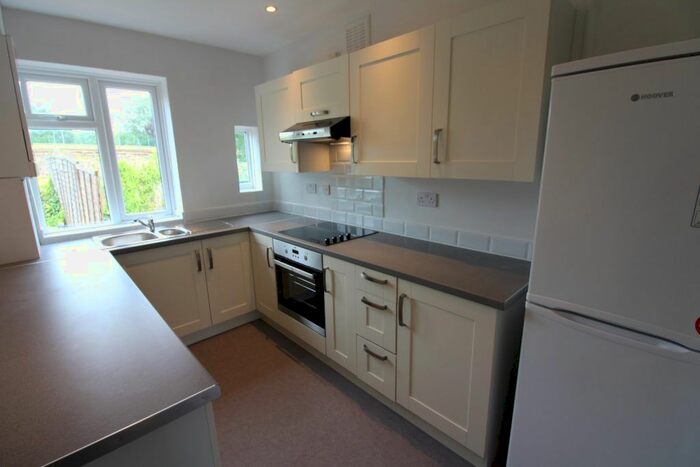 2 Bedroom Flat To Rent In Meadway Close, High Barnet, Barnet, EN5