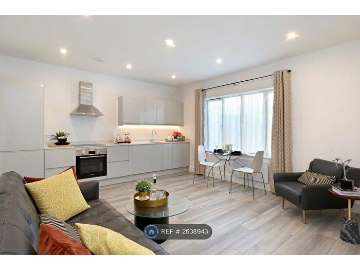 1 Bedroom Flat To Rent In Landmark Grange, Chalfont St Peter, SL9