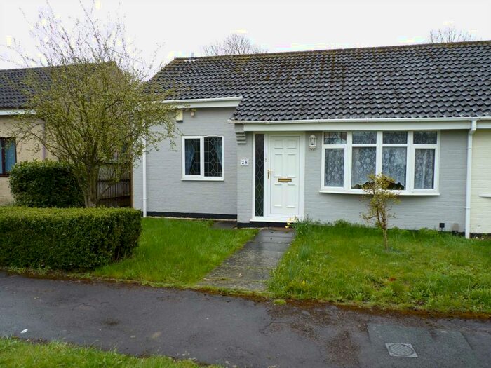 2 Bedroom Bungalow To Rent In Tweed Crescent, Bicester, OX26