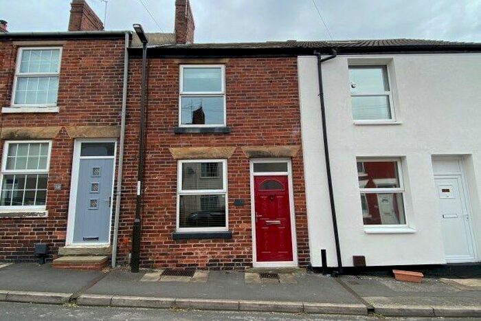 2 Bedroom Terraced House To Rent In London Street, Chesterfield, S43