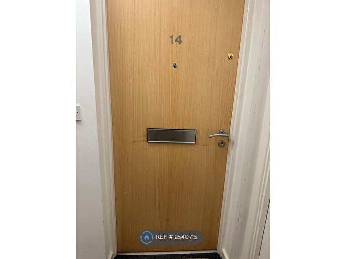 2 Bedroom Flat To Rent In West Point, Sheffield, S1