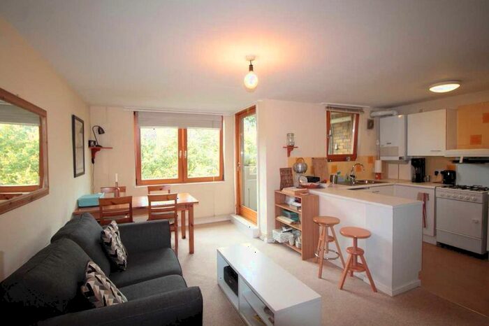 1 Bedroom Flat To Rent In Overton Road, Brixton, SW9