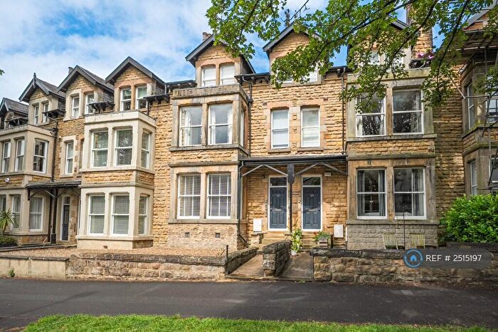 2 Bedroom Flat To Rent In Valley Drive, Harrogate, HG2