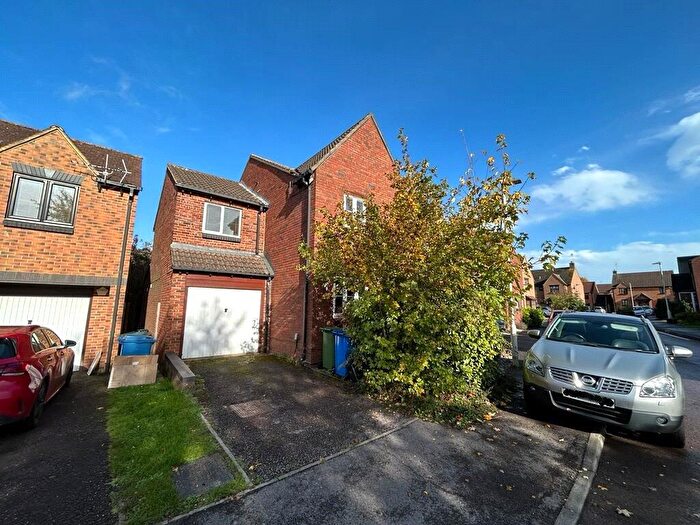3 Bedroom Semi-Detached House To Rent In Coney Grange, Warfield, Berkshire, RG42