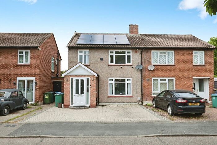 3 Bedroom Semi-Detached House For Sale In Combe Road, Watford, WD18