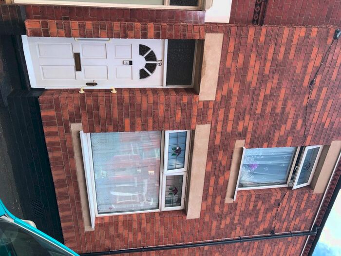 3 Bedroom Terraced House To Rent In Bentley Avenue, Doncaster, DN4