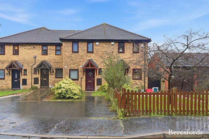 2 Bedroom Terraced House For Sale In Spalt Close, Hutton, CM13