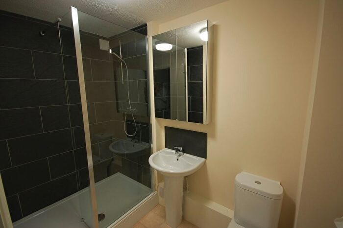 3 Bedroom Terraced House To Rent In Peveril Street, Nottingham, Nottinghamshire, NG7