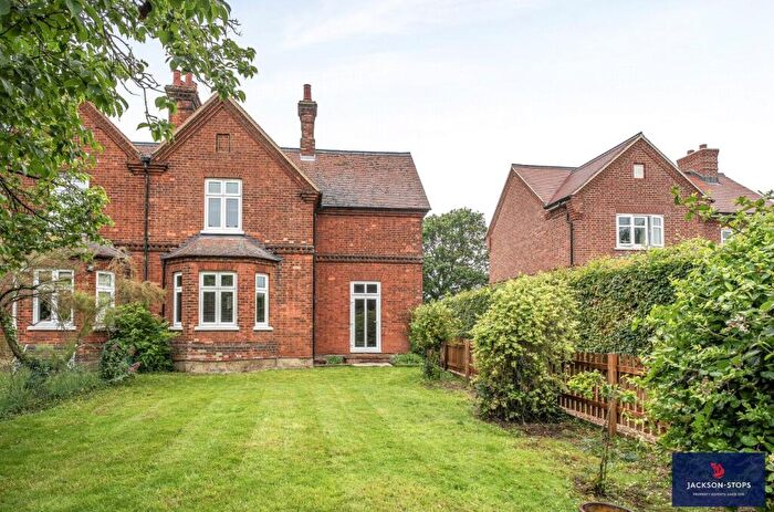 3 Bedroom End Of Terrace House For Sale In High Street, Ridgmont, Bedfordshire, MK43