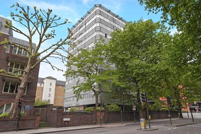 2 Bedroom Flat To Rent In Park Road, St Johns Wood, NW8