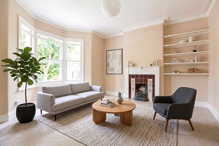 3 Bedroom Maisonette For Sale In Claremont Road, Bristol, BS7