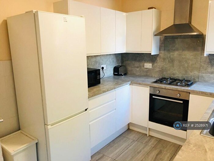 4 Bedroom Flat To Rent In Milner Road, London, E15