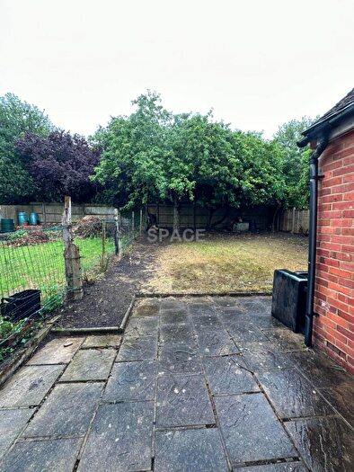 6 Bedroom Semi Detached House To Rent In St Peters Road, Reading, RG6