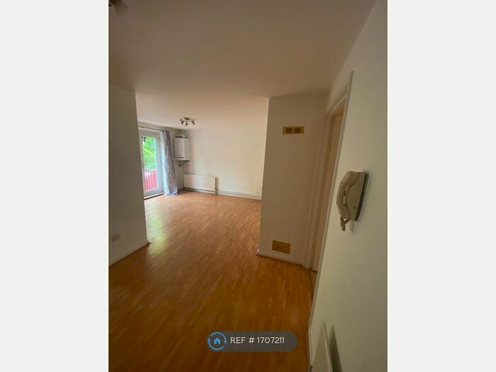 1 Bedroom Flat To Rent In Summerhill, Sunderland, SR2