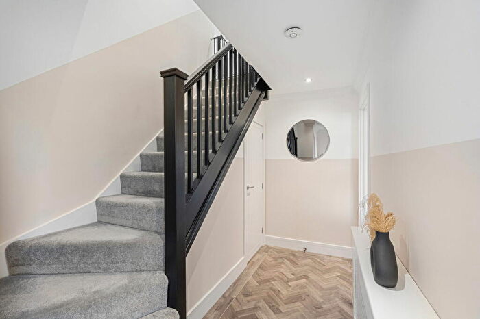 4 Bedroom Detached House For Sale In The Sandpipers, Gravesend, DA12