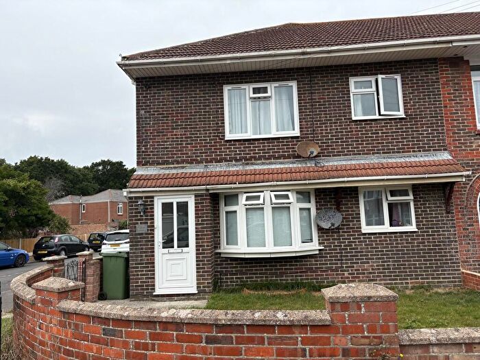 2 Bedroom Flat To Rent In Westley Grove, Fareham, PO14