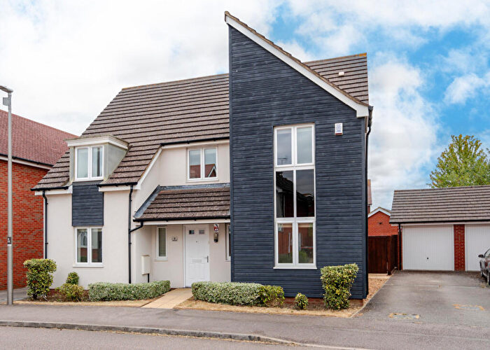 4 Bedroom Detached House For Sale In Littlestone Gate, Broughton, Milton Keynes, MK10