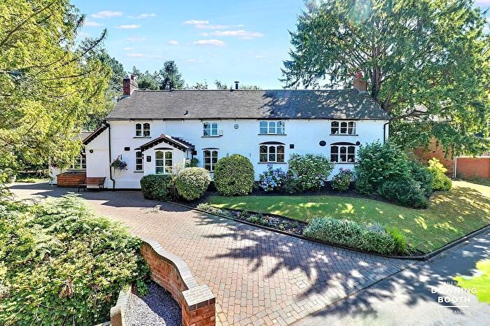 4 Bedroom Detached House For Sale In Lysways Lane, Rugeley, WS15