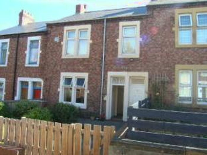 2 Bedroom Flat To Rent In Axwell Terrace, Swalwell, Gateshead NE16