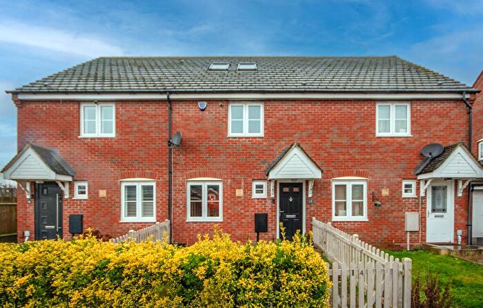 5 Bedroom Terraced House For Sale In Milburn Drive, Northampton, NN5