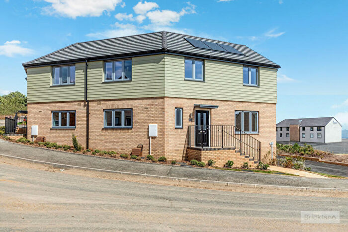 3 Bedroom House To Rent In Shale Meadow, Wellingborough, NN8