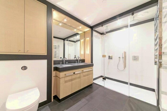 1 Bedroom Flat To Rent In Legacy Building, Embassy Gardens, Nine Elms, SW11