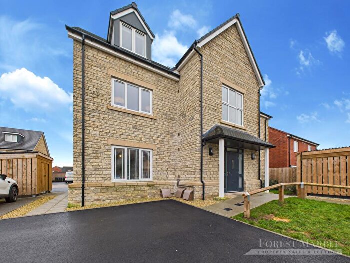 2 Bedroom Apartment For Sale In Roman Place, Westbury, BA13