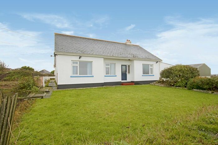 4 Bedroom Bungalow For Sale In Herniss Lane, Penryn, TR10