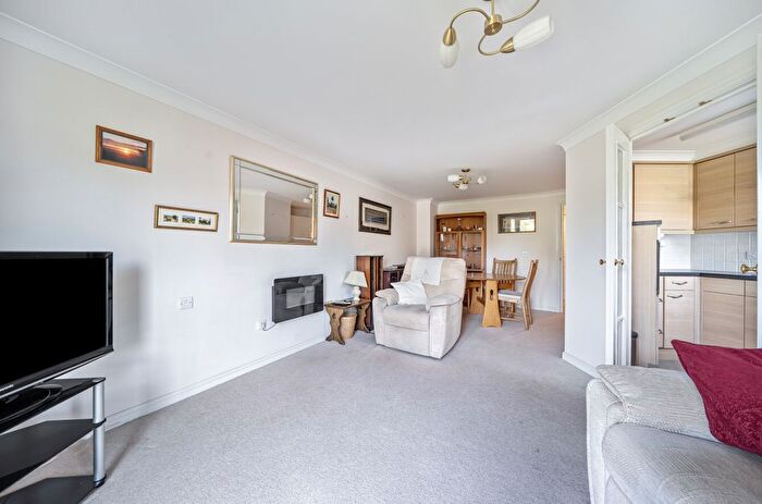 2 Bedroom Flat For Sale In Fisher Street, Paignton, Devon, TQ4