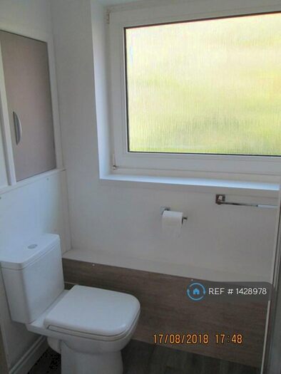 2 Bedroom Flat To Rent In Oakley Road, Southampton, SO16