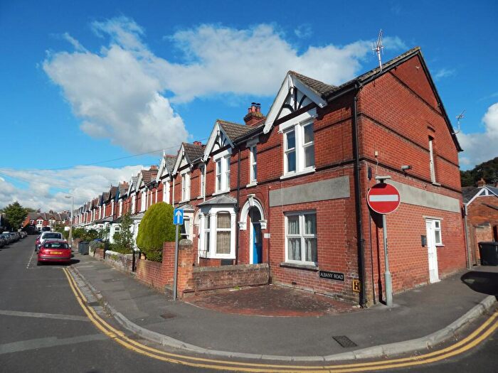 1 Bedroom Flat To Rent In Albany Road, Salisbury, SP1