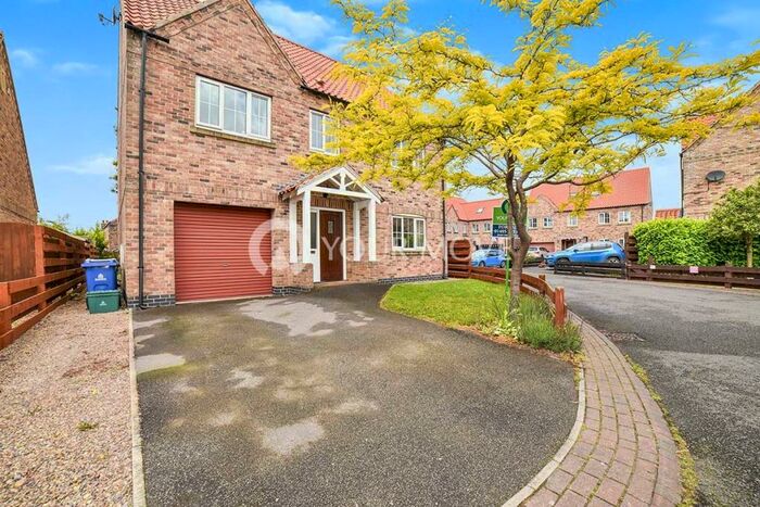 5 Bedroom Detached House For Sale In Whispering Meadows, Sykehouse, Goole, DN14