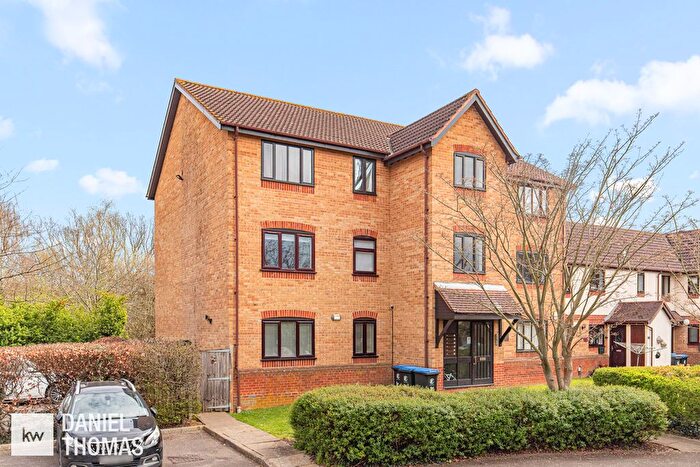 2 Bedroom Flat For Sale In Daniel Thomas | Kingsdale Court, Waltham Abbey, EN9