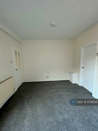 2 Bedroom Flat To Rent In Craven Road, Rugby, CV21