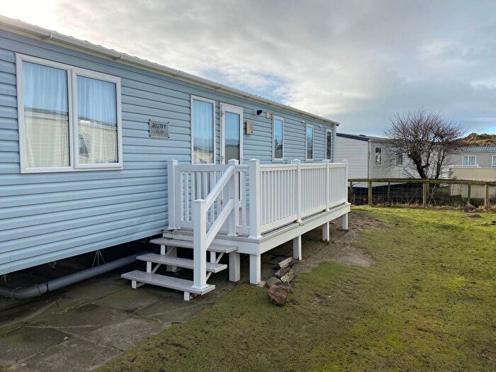 3 Bedroom Mobile/park Home For Sale In Black Rock Sands, Porthmadog, LL49