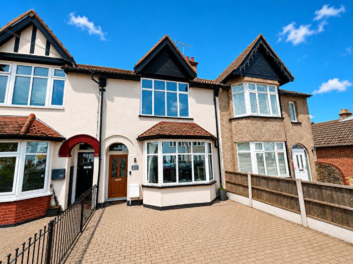 3 Bedroom Terraced House For Sale In Shaftesbury Avenue, Thorpebay, Essex, SS1