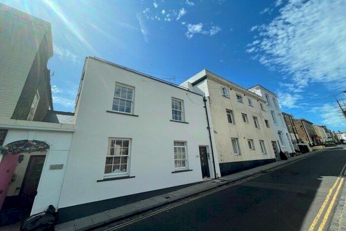 2 Bedroom Flat To Rent In Effingham Street, Ramsgate, CT11